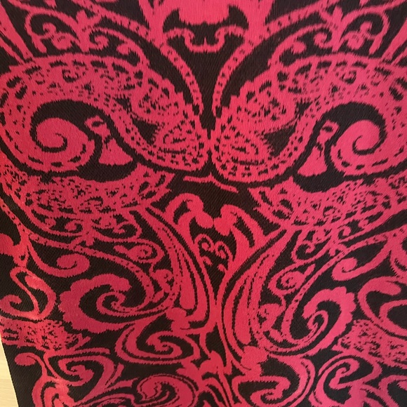 Cache XL burgundy and black gorgeous and elegant dress for any occasion - Picture 7 of 12